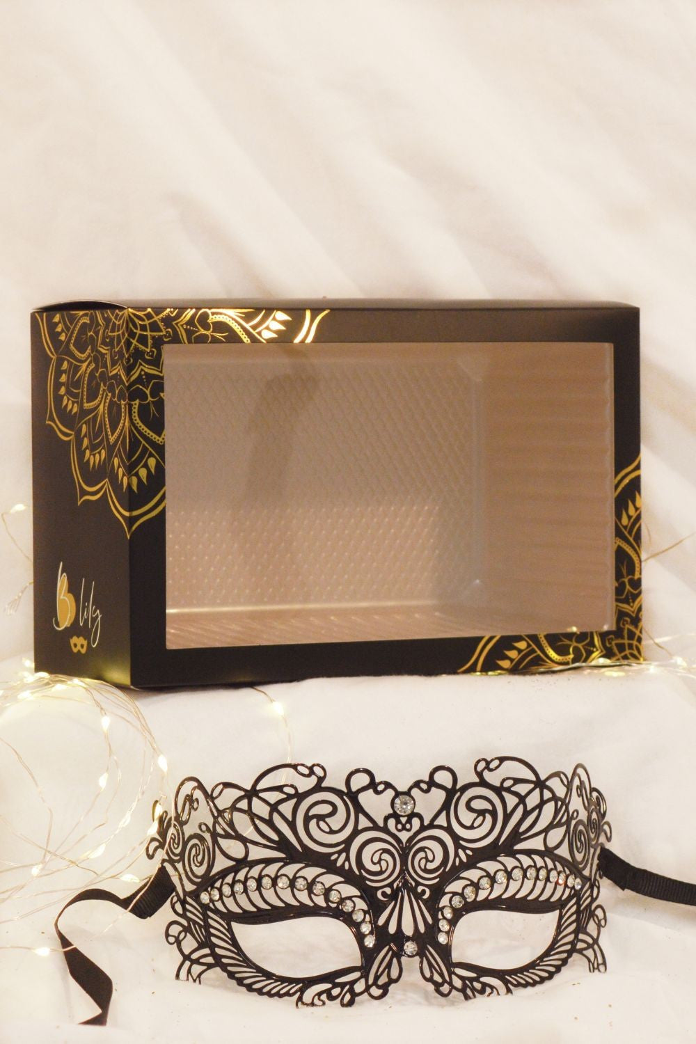 Masque vénitien Giulia rigide noir avec strass - Be Lily Accessories