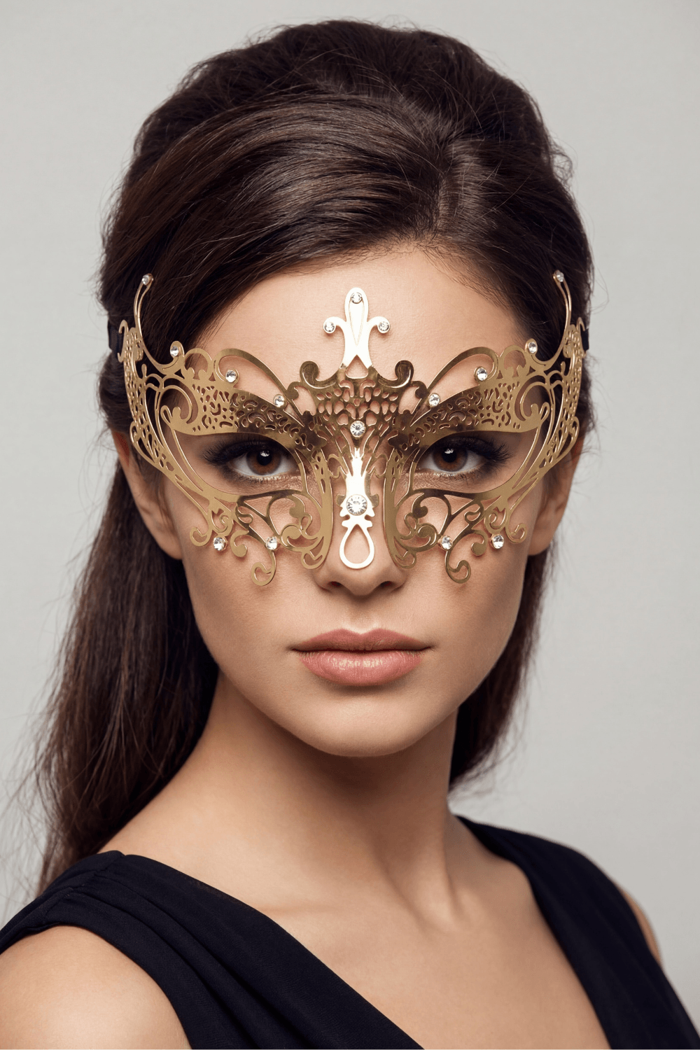 Masque vénitien Lucia rigide doré avec strass - Be Lily Accessories