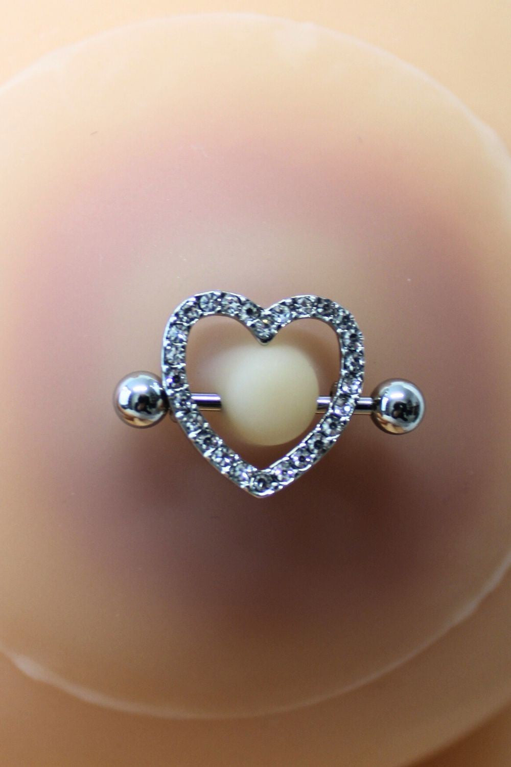 Paire de cache-tétons piercing barre coeur faux diamant peau claire - Be Lily Accessories
