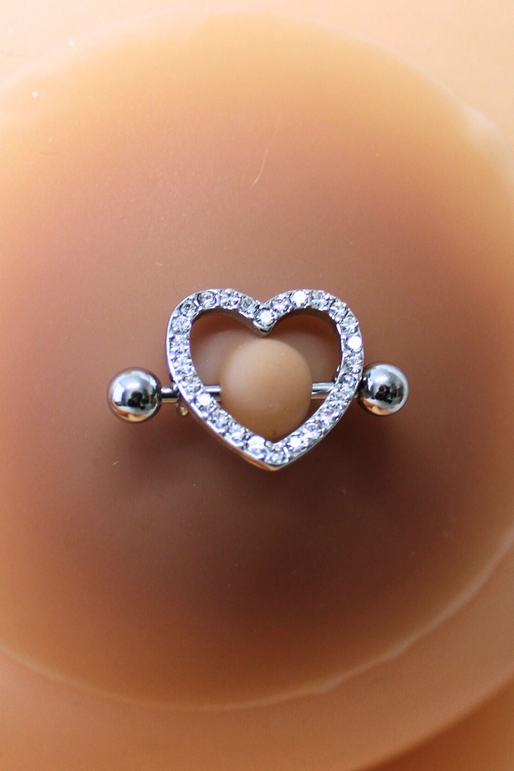 Paire de cache-tétons piercing barre coeur faux diamant peau métisse - Be Lily Accessories