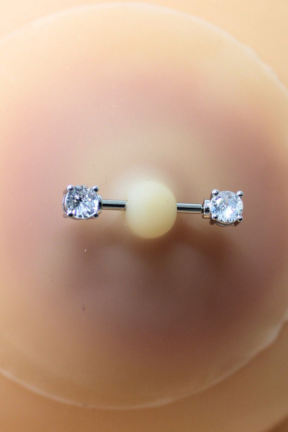 Paire de cache-tétons piercing barre faux diamant peau claire - Be Lily Accessories